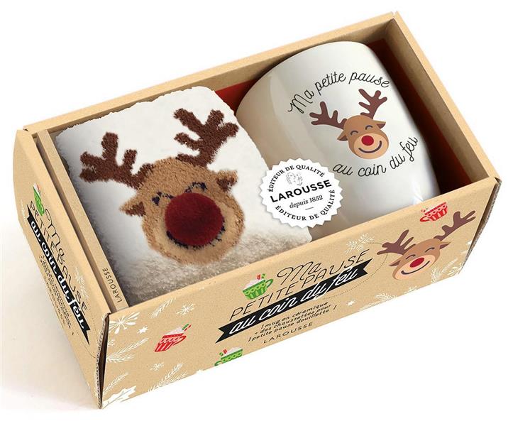 Ma petite pause au coin du feu. Le livre de recettes avec un mug en céramique   des chaussettes