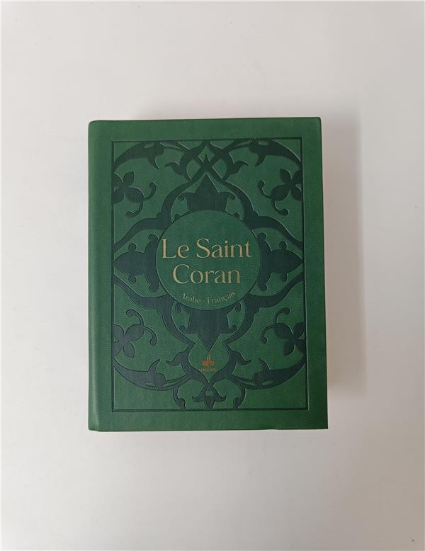 Le Saint Coran Arabe - Français. Souple, petit format, vert, pages avec dorure