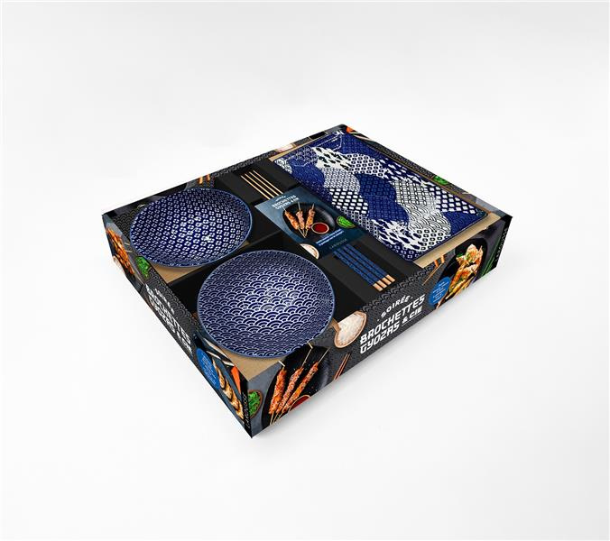 Soirée brochettes, gyozas & cie. Coffret avec 1 plateau, 2 bols, 2 paires de baguettes et 1 livret d