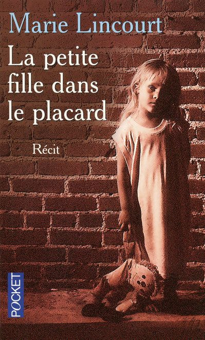 La petite fille dans le placard