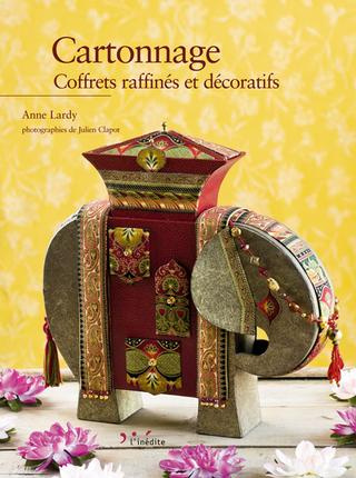 Cartonnage. Coffrets raffinés et décoratifs