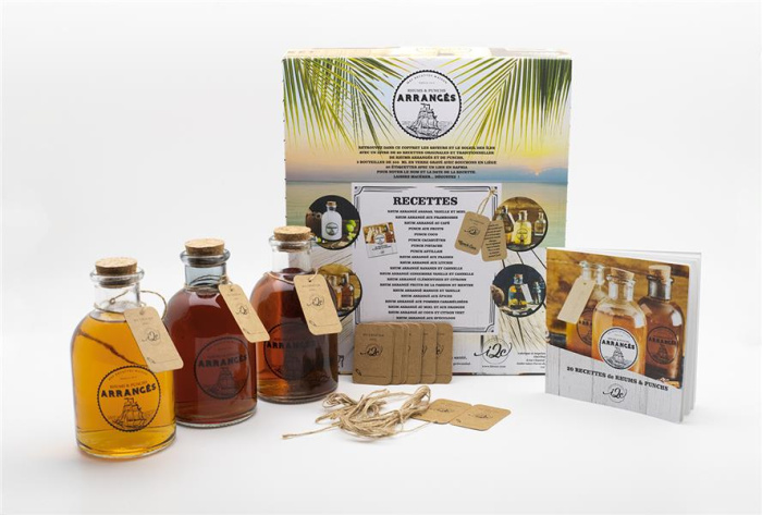 Coffret Mes recettes maison Rhums & Punchs arrangés. Le livre de recettes avec 3 bouteilles de 550 m