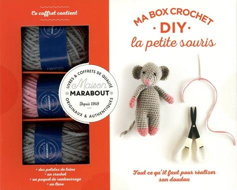 Coffret Ma box crochet DIY La petite souris. Avec 3 petites pelottes, 1 aiguillée de fil noir, 1 cro