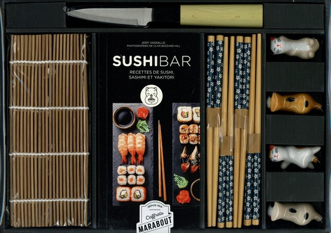 Coffret Sushi bar. Contient : des baguettes en bois, des porte-baguettes kawaï, 1 couteau à sushi, 1