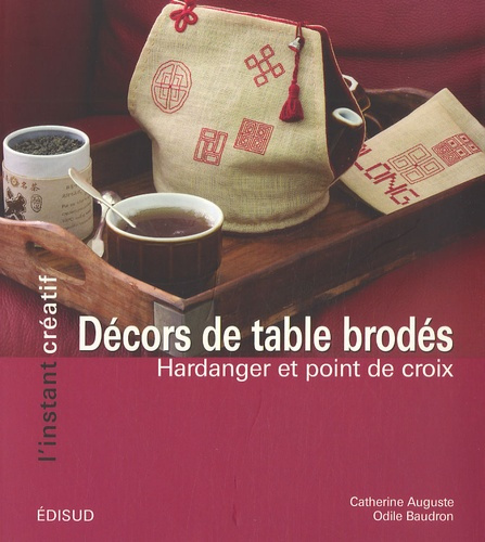 DECORS DE TABLE BRODES