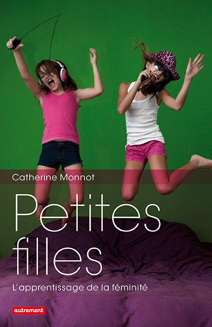 Petites filles. L'apprentissage de la féminité
