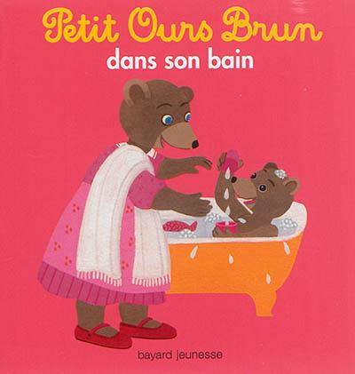 Petit Ours Brun dans son bain
