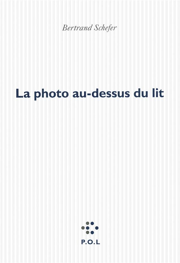 La photo au-dessus du lit