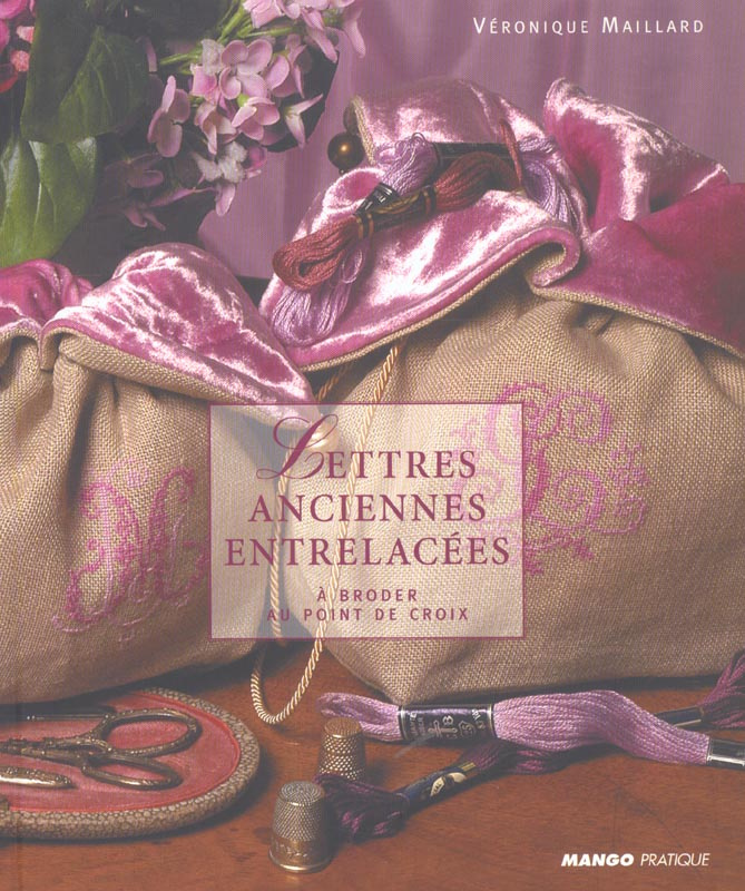 Lettres anciennes entrelacées à broder au point de croix