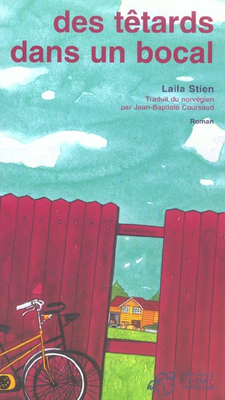 Des têtards dans un bocal