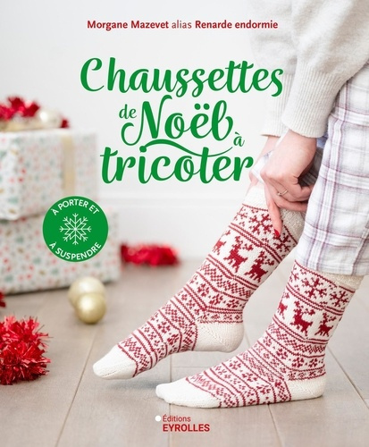 renarde-endormie-chaussettes-de-noel-a-tricoter-a-porter-et-a-suspendre_0
