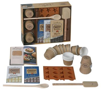 Coffret Le meilleur de Nestlé Dessert. Avec accessoires de cuisine