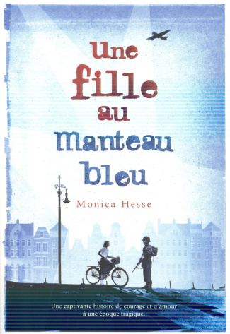 UNE FILLE AU MANTEAU BLEU