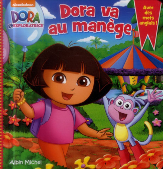 Dora va au manège