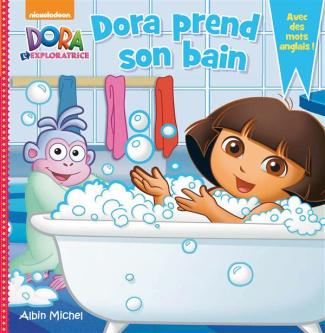 Dora prend son bain