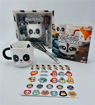Coffret Mon atelier Mug Cake Panda. Avec 1 mug kawaii, 1 fouet, plus de 20 stickers et 1 livre de 20