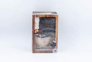 Bien dans mes chaussettes. Une invitation au cocooning et aux bonheurs simples. Avec 1 mug gravé et