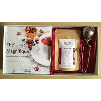 Thé magnifique. Evasion littéraire et sensorielle, avec 1 cuillère à thé, 1 carré de satin, 1 sachet