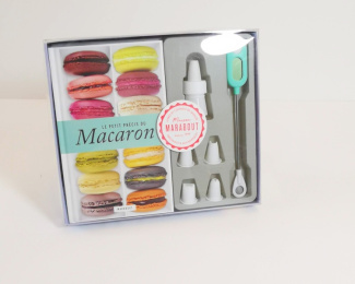 Le petit précis du Macarons. Coffret avec un thermomètre et 5 poches