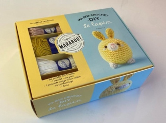 Ma box crochet DIY Le lapin. Avec 3 fils de couleur 100% coton, 2 yeux, 1 pancarte vierge et son rub