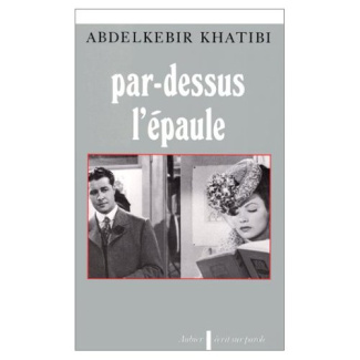 Par-dessus l'épaule