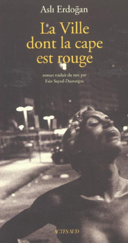 La Ville dont la cape est rouge