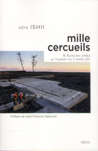 ishii-kota-3b-sabouret-jean-francois-mille-cercueils-a-kamaishi-apres-le-tsunami-du-11-mars-2011_0